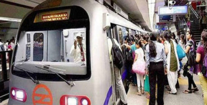 दिल्ली मेट्रो में 94 फीसदी चोरी की घटनाओं को इस तरह से अंजाम देती है ‘महिला चोरनियां’