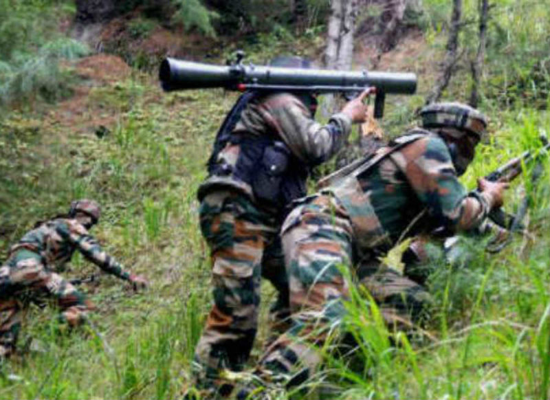 भारतीय सुरक्षाबलों का कश्मीर में ‘नाबाद शतक’, ट्रिपल अटैक में 4 आतंकी ढेर!
