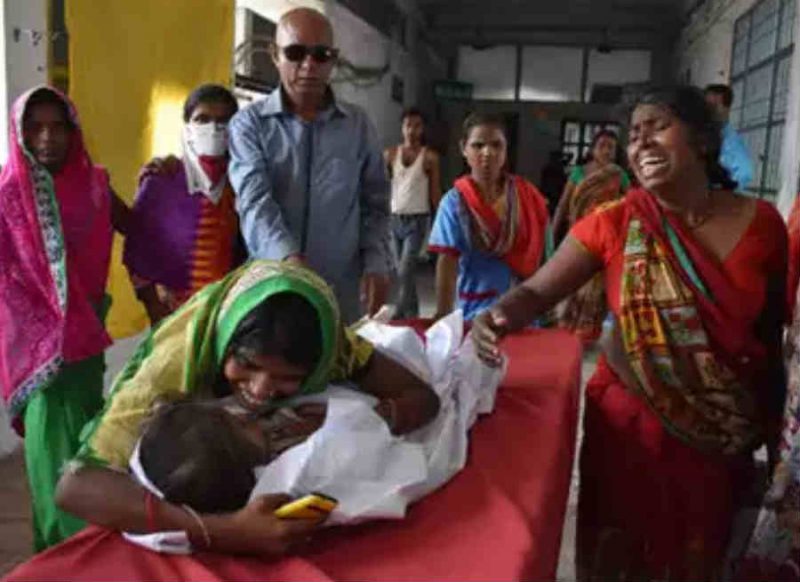 चमकी बुखार से बिहार में मचा है हाहाकार, 54 मासूमों की मौत, कैसे बचना है आगे पढ़ें