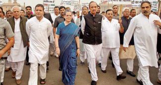 हरियाणा में कांग्रेस पर टिकट बेचने का आरोप, बड़े नेता ने सोनिया गांधी के घर के बाहर किया विरोध प्रदर्शन