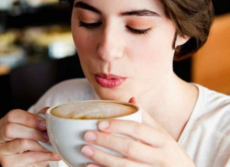 जानिए, क्‍यों कॉफी में देसी घी मिलाकर पीने का बढ़ रहा है ट्रेंड, सेलेब्‍स तो इसके दीवाने हैं   