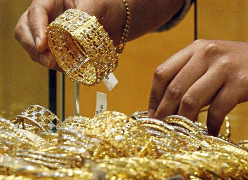 Gold Price Today- एक बार फिर सोने की कीमत में गिरावट, चांदी भी सस्ती!
