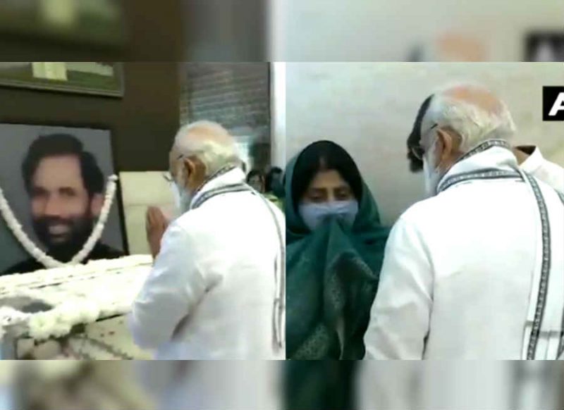 श्रद्धांजलि देने पहुंचे PM मोदी तो फूट-फूटकर रो पड़े चिराग पासवान, प्रधानमंत्री ने ढांढस बंधाया