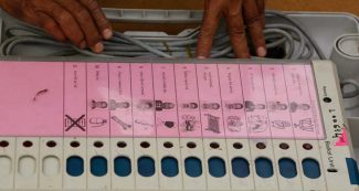 बिहार चुनाव के नतीजे अभी हैं दूर, चुनाव आयोग ने कहा अभी तक सिर्फ 20 फीसदी वोटों की गिनती!