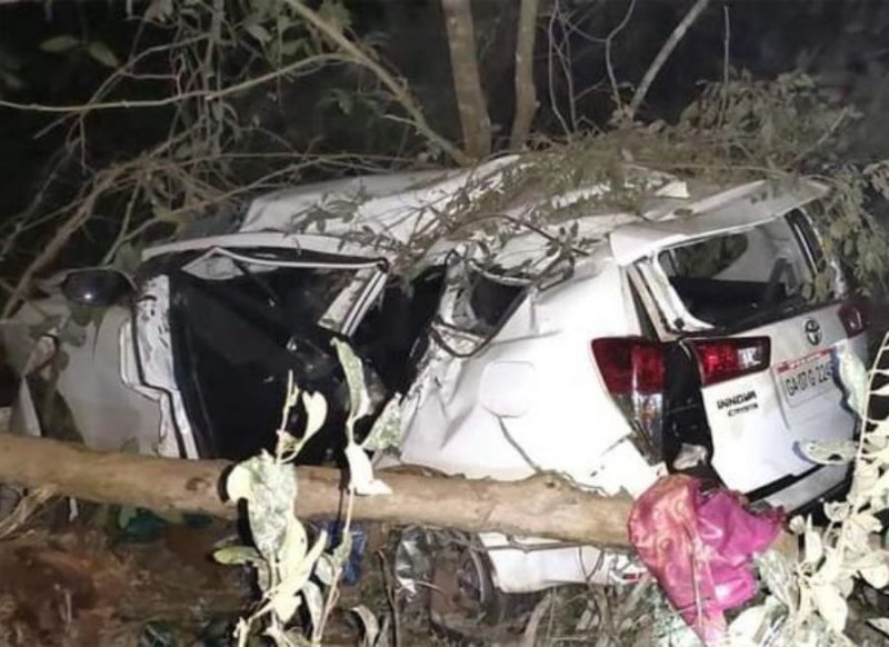 केन्‍द्रीय मंत्री की कार के उड़े परखच्‍चे, हादसे में पत्‍नी की दुखद मौत