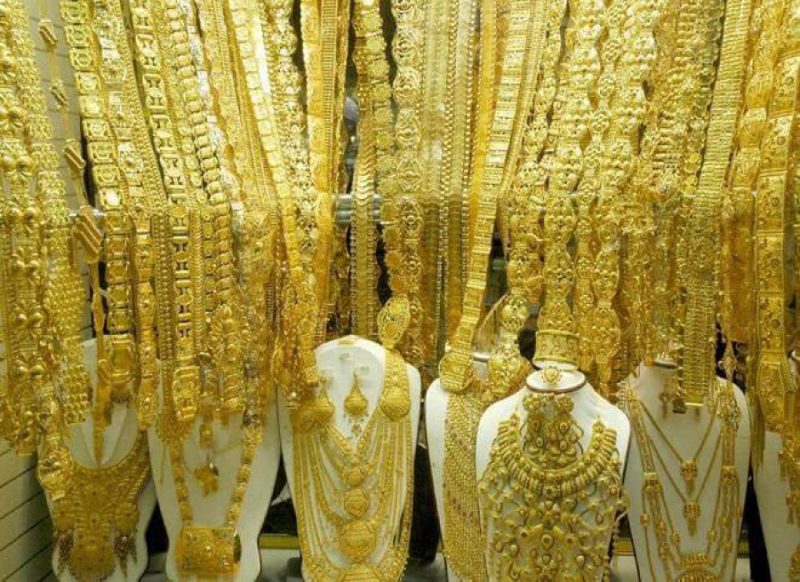 Gold Rate- सोना खरीदने वालों के लिए सुनहरा मौका, 12 हजार रुपये कम हुई कीमत!