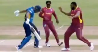 Video:  रन आउट से बचने के लिए बल्लेबाज़ ने चली थी ‘चाल’, अंपायर ने फिर भी दे दिया आउट