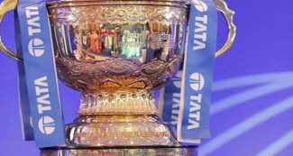 प्लेऑफ के 3 स्थान के लिये 7 टीमों में जंग, दिल्ली ने तोड़ा आरसीबी का दिल