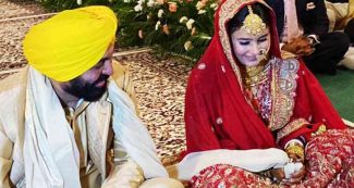 भगवंत मान की शादी की पहली तस्‍वीर आई सामने, केजरीवाल ने निभाई पिता की भूमिका