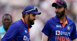 6 विकेट लिये बुमराह ने, लेकिन इस खिलाड़ी की तारीफ करने लगे रोहित शर्मा, बताया मैचविनर