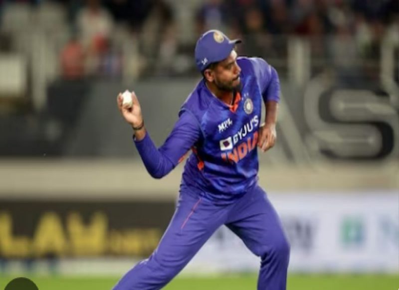 टीम इंडिया को वनडे सीरीज हारने नहीं देता ये खिलाड़ी, रोहित ने अपने ही पैर पर मार ली कुल्हाड़ी